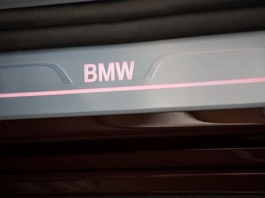Логотип BMW 750Li xDrive (G12) 2020 года  (UAE) (фото 7 из 28)
